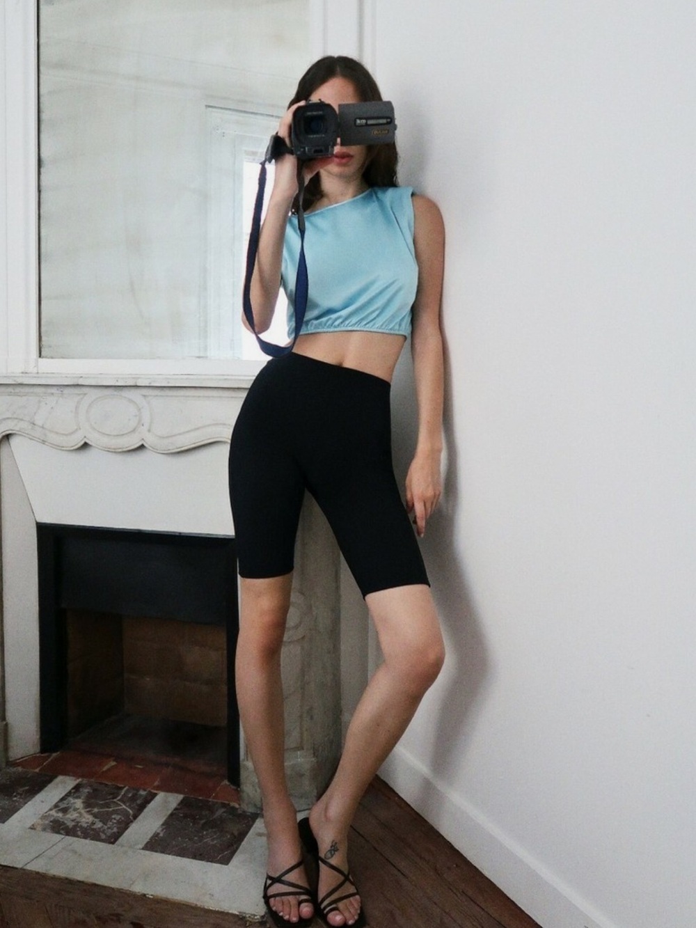 ZARA Sleeveless crop top - Picture 3 of 13